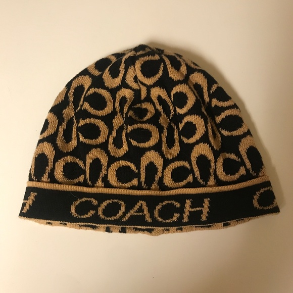 Coach Beanie Hat Logo On it Black With Tan Logo - Picture 1 of 2